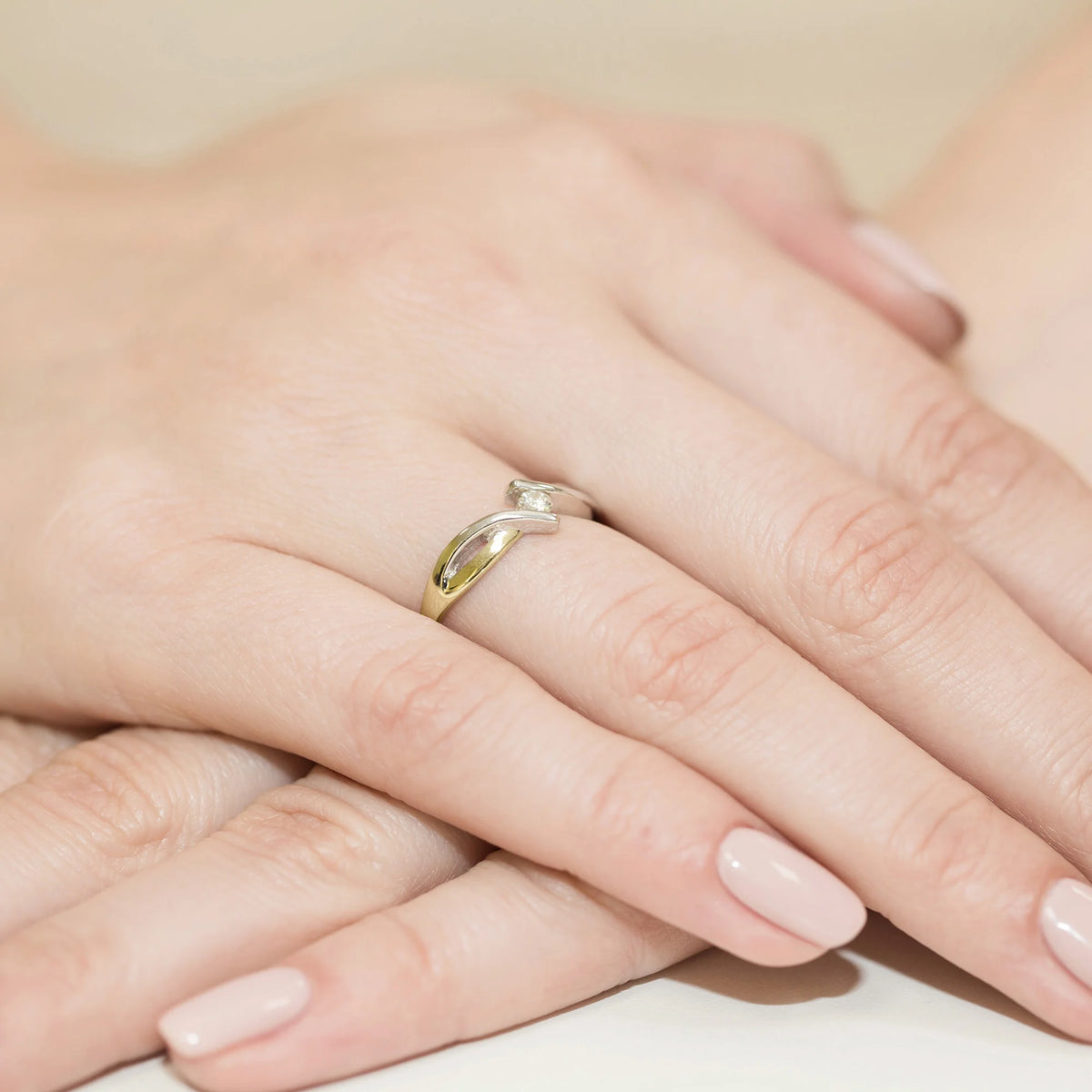 14k (585) Gold Ring | 0.08ct Diamond | GREMARI Jewelry
