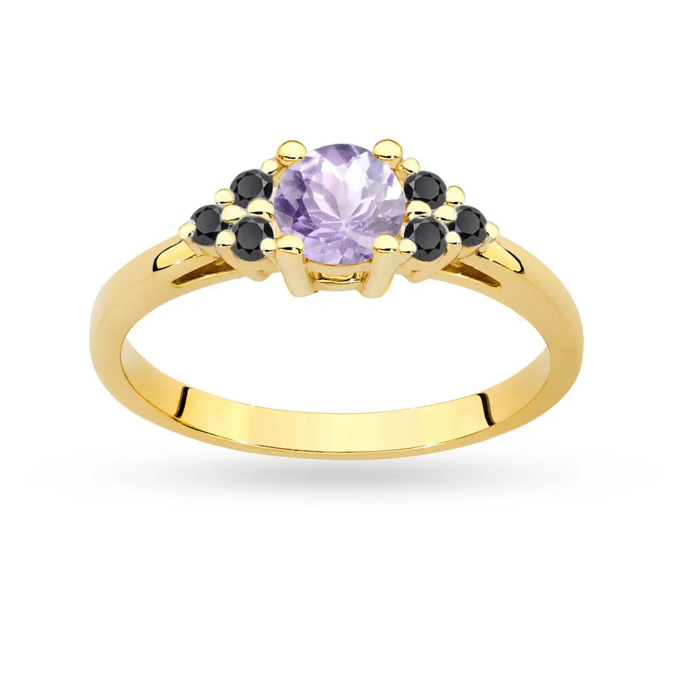 Prsteň zo 14-karátového (585) zlata s ametystom 0,50 ct a 6 bronzovými diamantmi. Perfektný ako darček.