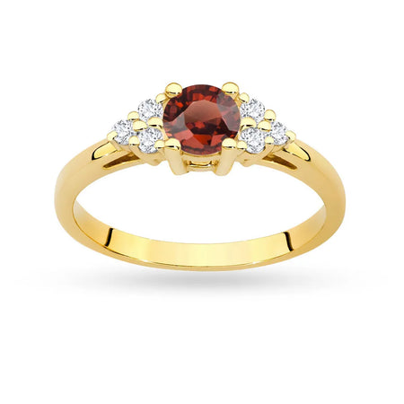 Gold 14k(585) ring with 0,60ct garnet with 6 diamonds. Perfect for a gift.
