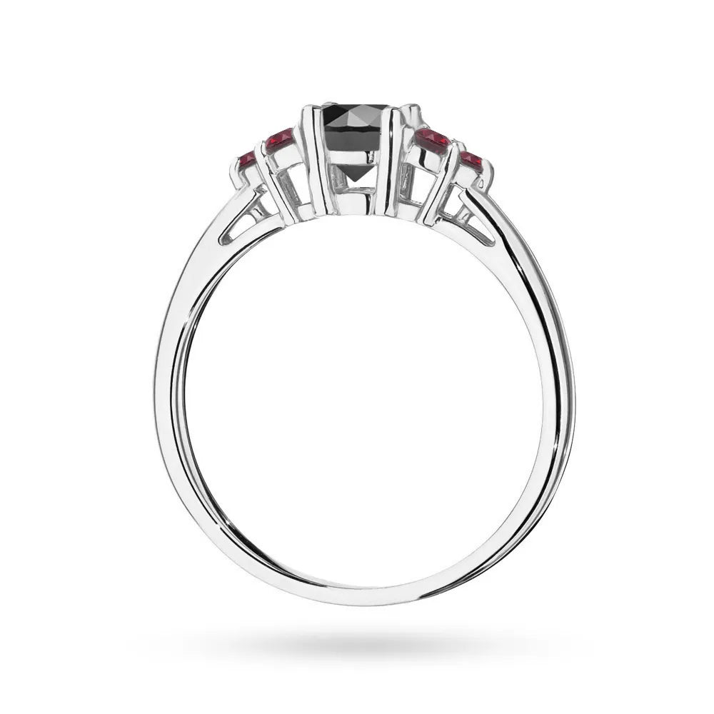 Prsteň z bieleho zlata 14k(585) s čiernym diamantom 0,50 ct a 6 rubínmi. Perfektný ako darček.