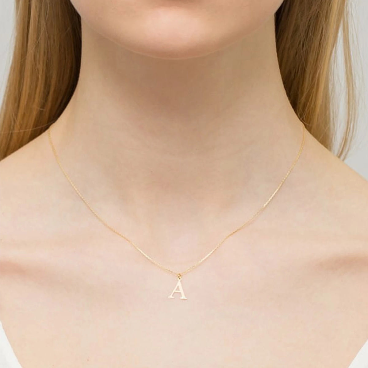 Náhrdelník z 14-karátového ružového zlata s diamantom 0,005 ct. Výborný darček. Pravosť diamantu potvrdzuje certifikát.