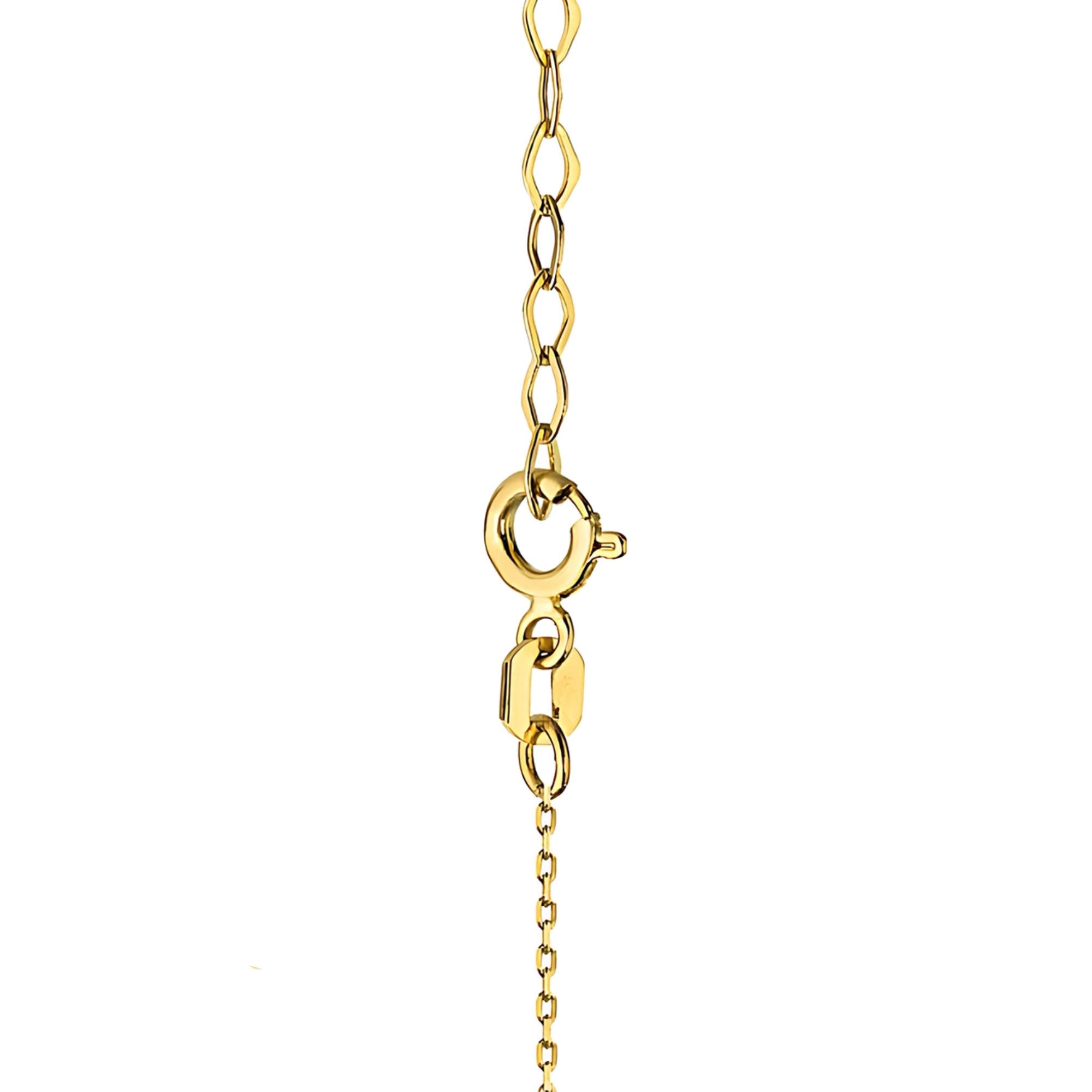 14-carat gold necklace is an exclusive accessory. Gremari necklace is packaged in an elegant box, which is perfect for a gift. 