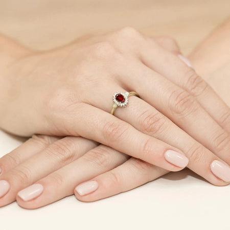 14K (585) Gold Ring | 0.50ct Garnet and 0.10ct Diamonds | GREMARI Jewelry