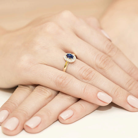 14k (585) Gold Ring | 0.70ct Sapphire and 0.069ct Diamonds | GREMARI Jewelry
