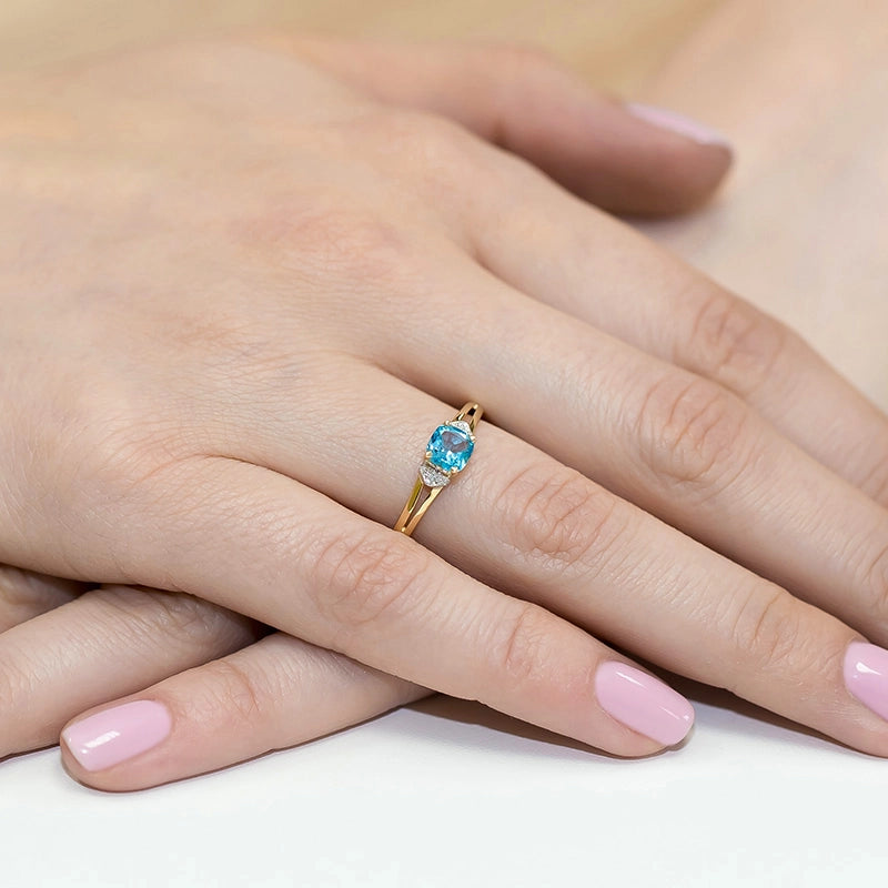 14k (585) Gold Ring | 0.70ct Topaz and 0.01ct Diamonds | GREMARI Jewelry
