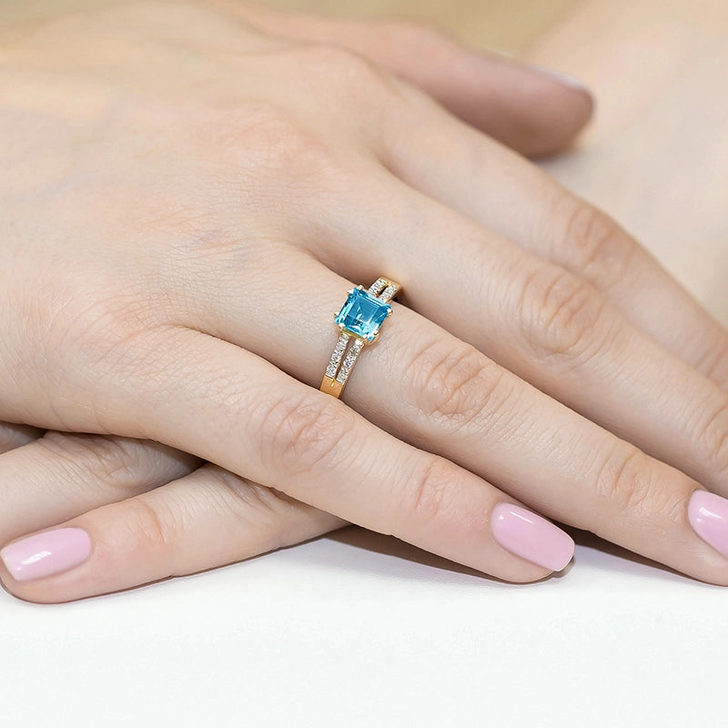 14k (585) Gold Rings | 1.10ct Topaz and 0.06ct Diamonds | GREMARI Jewelry
