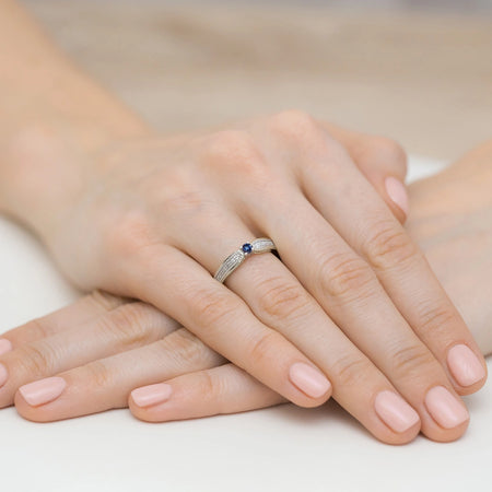 14k (585) White Gold Rings | 0.15ct Sapphire and 0.09ct Diamonds | GREMARI Jewelry
