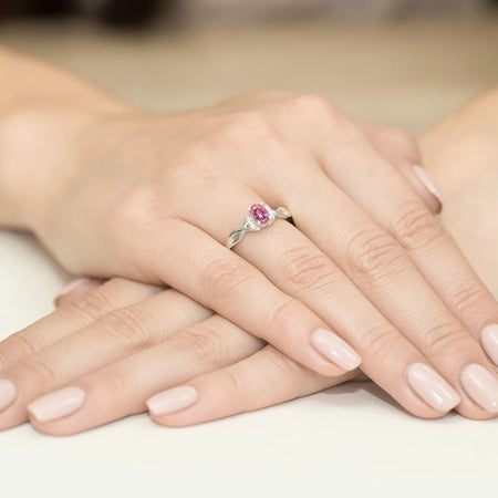 14k (585) White Gold Ring | 0.45ct Pink Sapphire and 0.052ct Diamonds | GREMARI Jewelry
