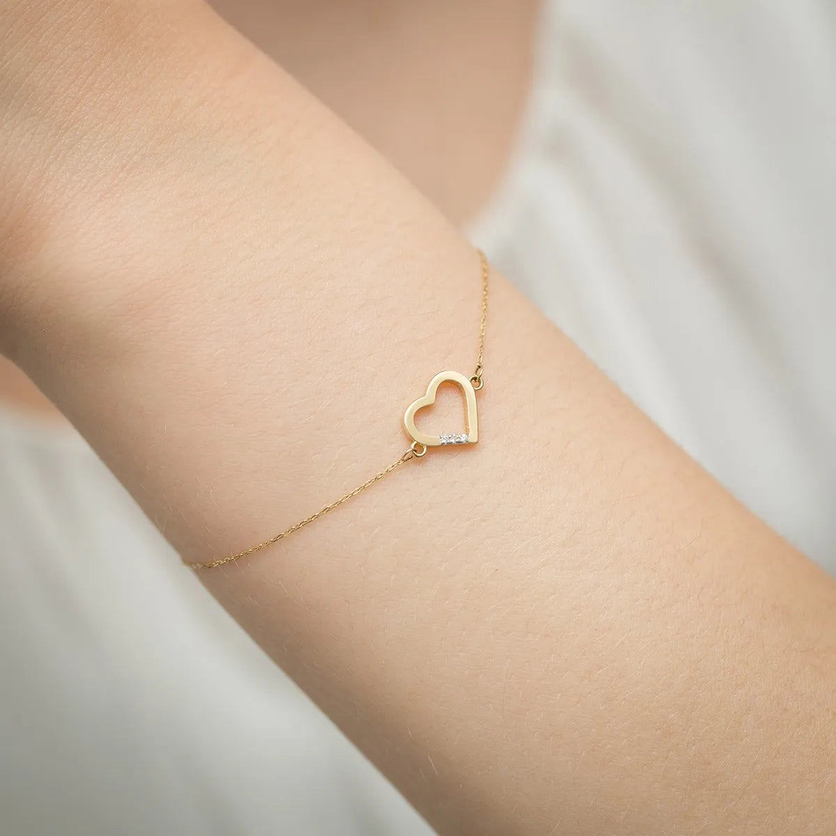 zlatý náramok so 0,015 ct diamantmi b0008-diw-01