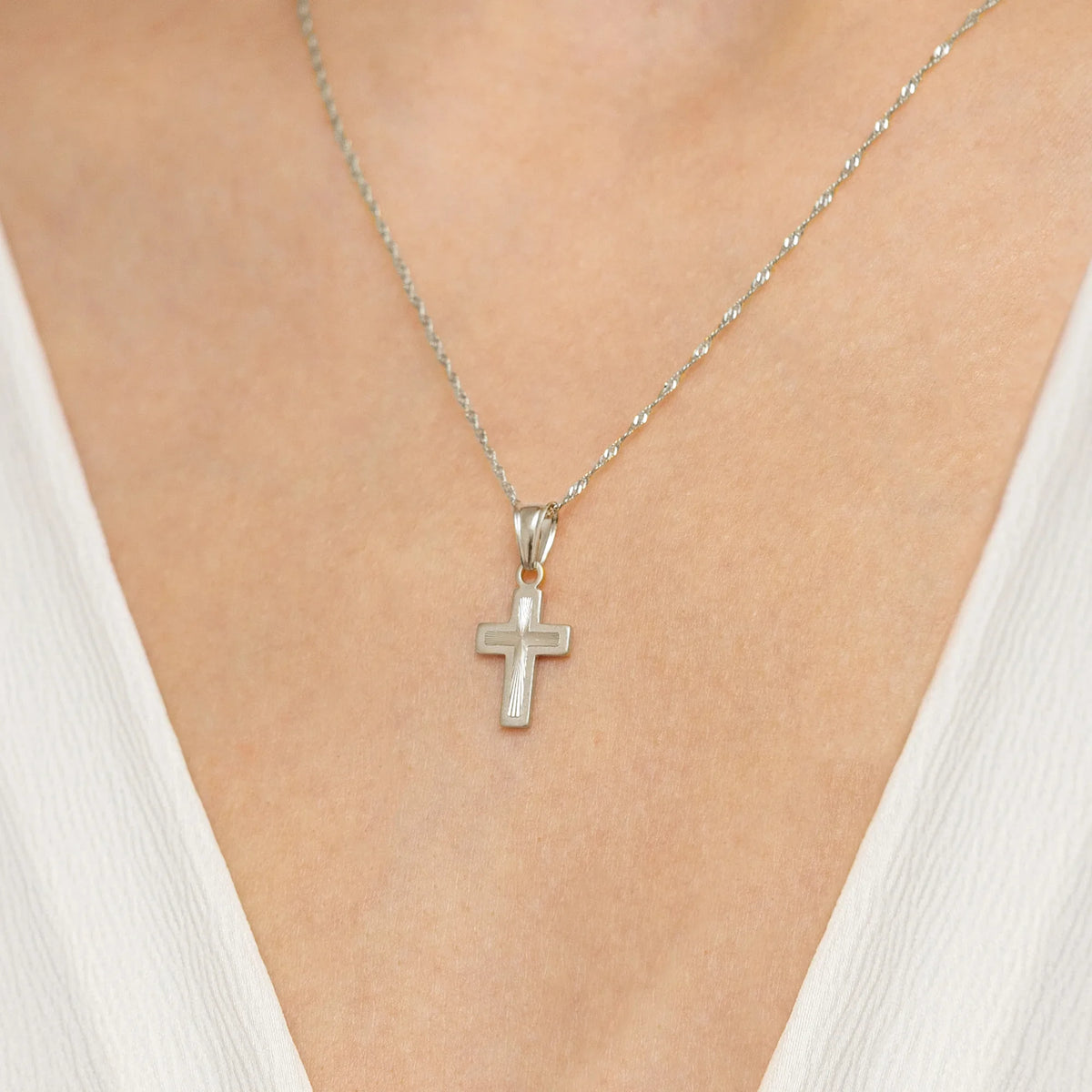 Silver (925) Small Cross Pendant | Decorated | GREMARI Jewelry