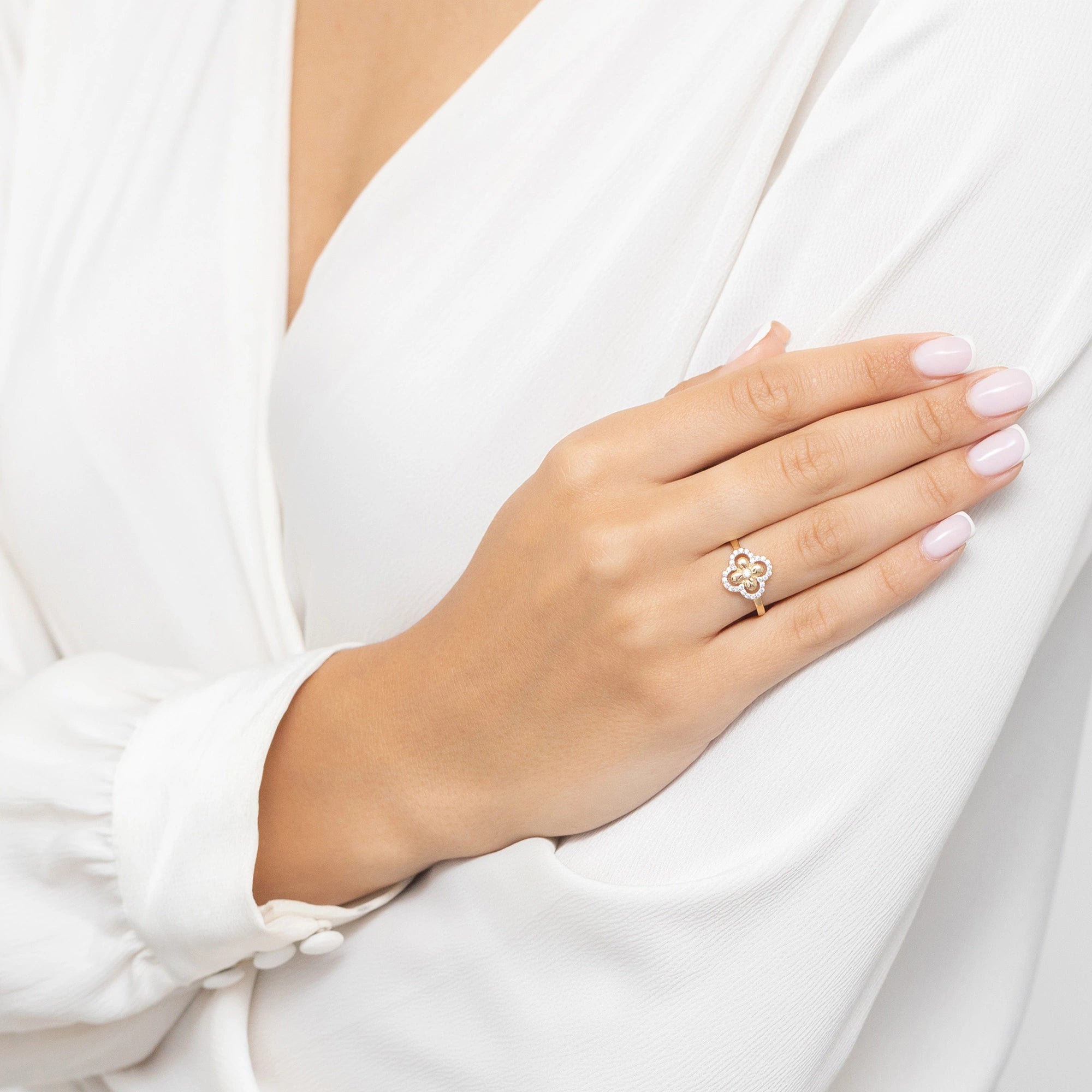 gold-ring-with-zirconia-flower-lucky-clover-ap068-585-b