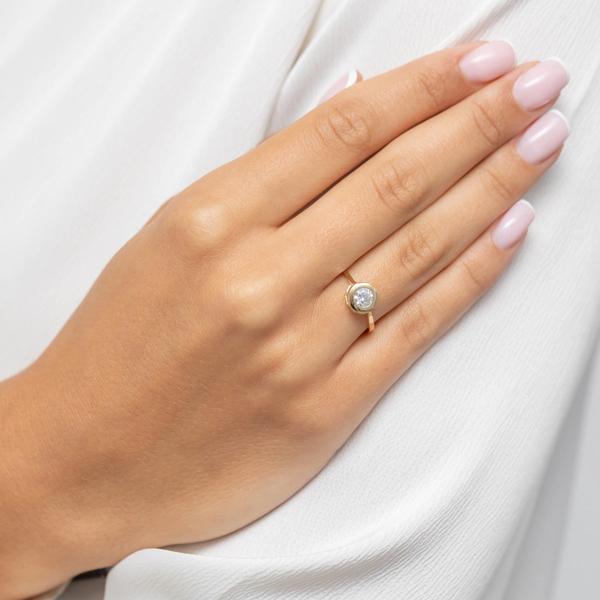 gold-ring-with-zirconia-ap142-585-b