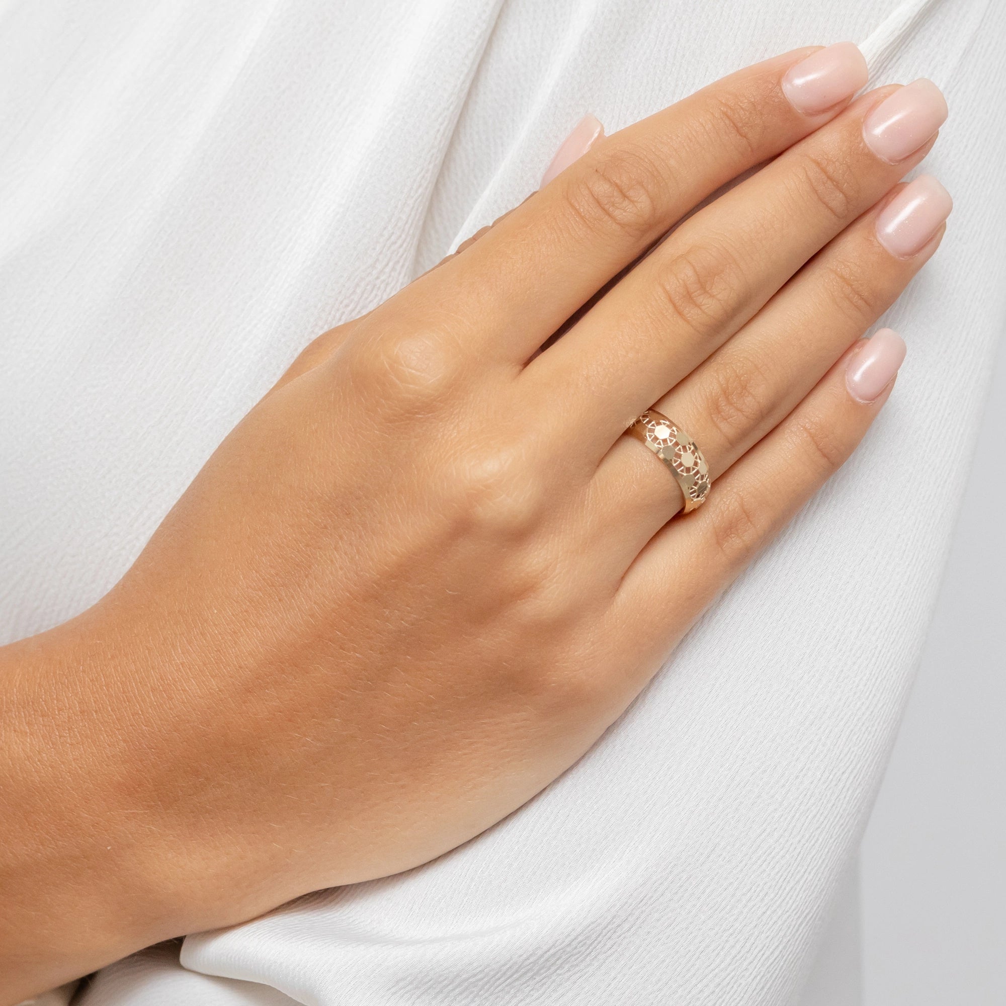 gold-openwork-geometric-ring-ap152-585