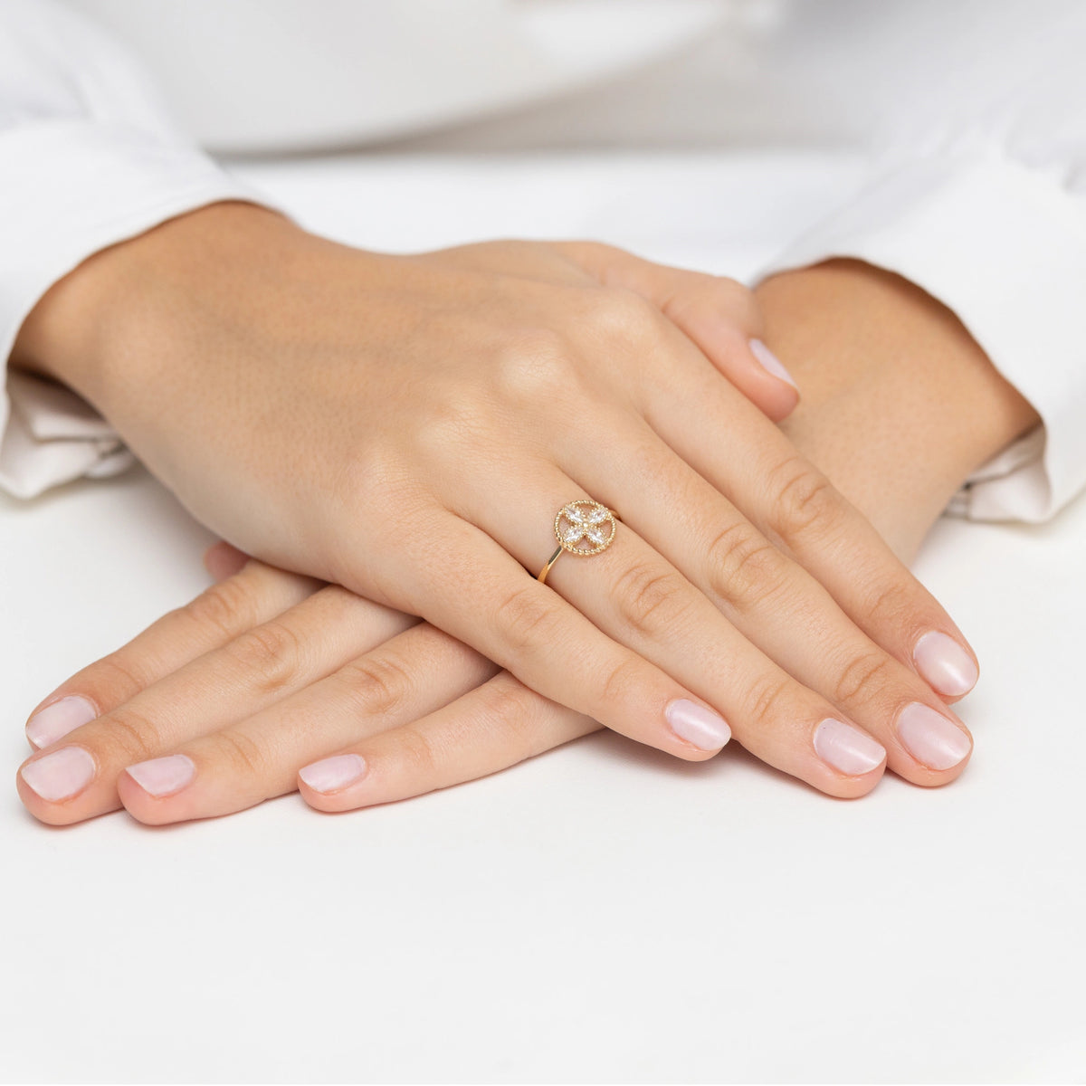 zlatý-prsteň-s-kvetom-zirkónia-ap190-585-b