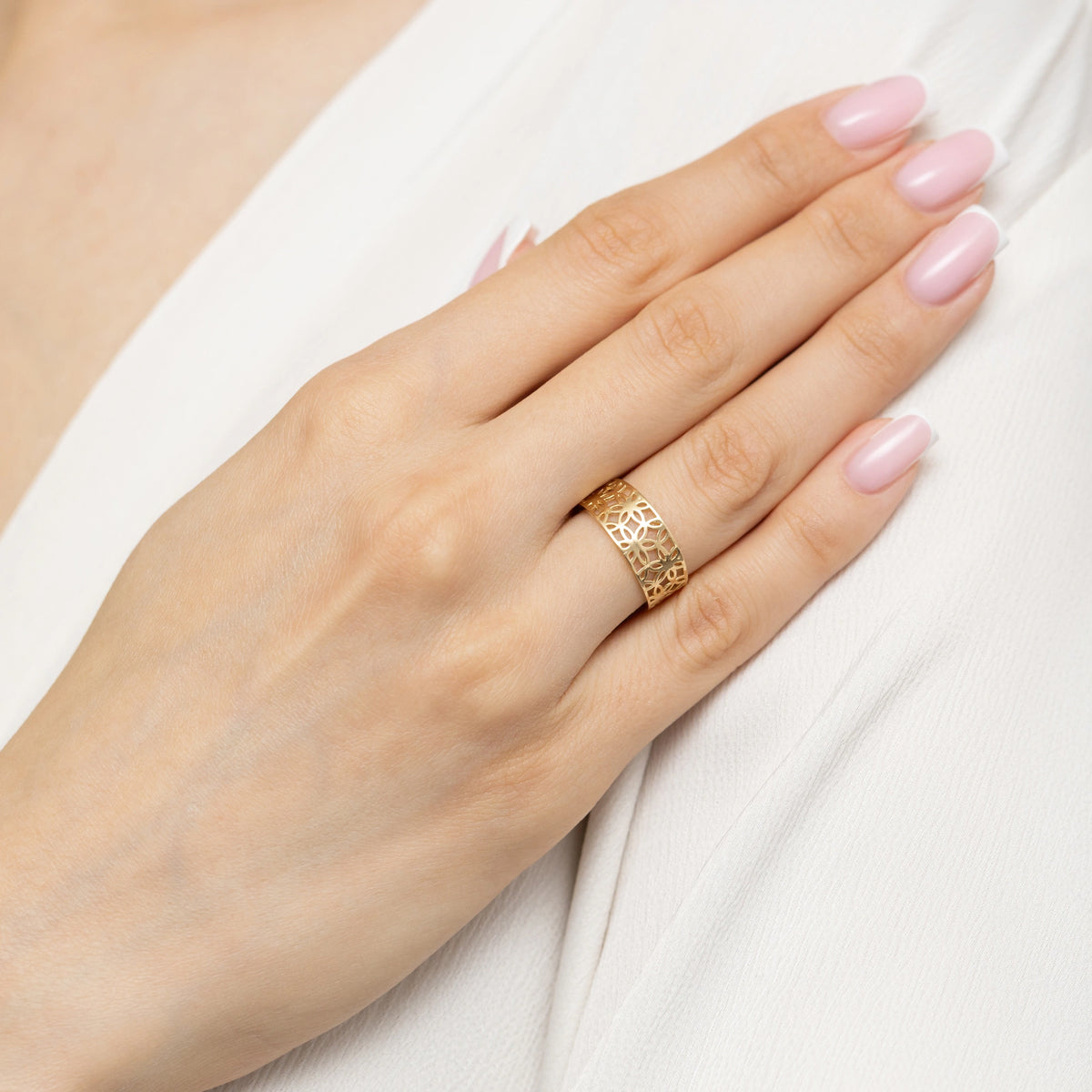 gold-ring-openwork-flowers-ap198-585