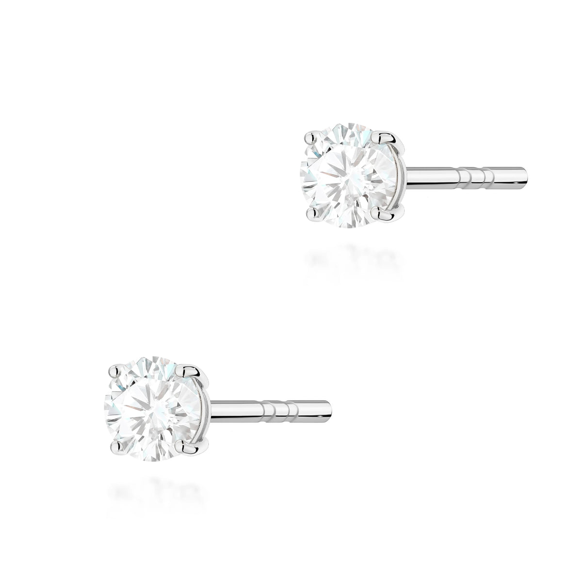 White Gold Stud Earrings with 2 × 0,15ct Round Lab-Grown Diamonds | 585 (14k) White Gold Stud Earrings