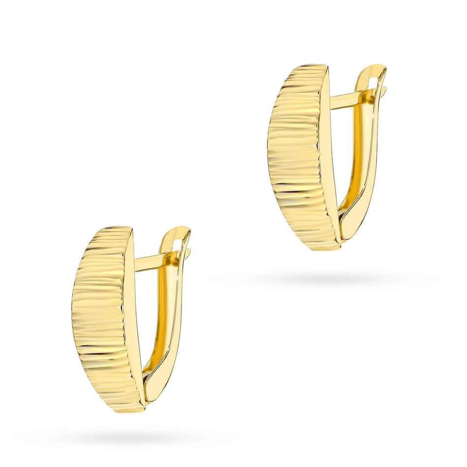Yellow Gold Grooved Elongated Earrings | 375 (9k) Yellow Gold English Clasp Earrings