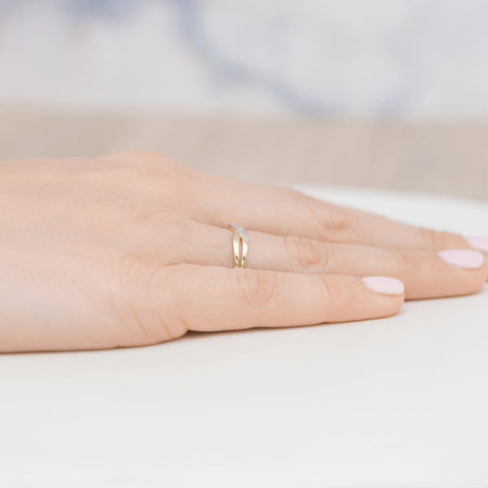 gold-weaved-ring-with-zirconia-ep100-585