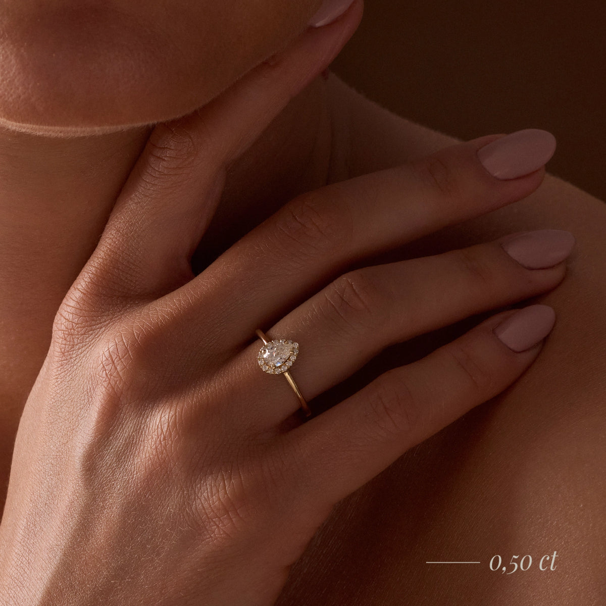 Gremari Seven Aura zásnubný prsteň zo žltého zlata s 0,15 ct prírodným diamantom – Pear