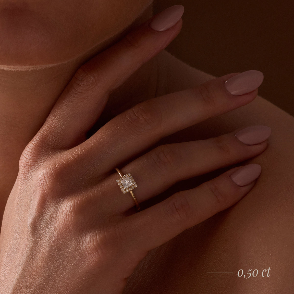 Gremari Seven Aura zásnubný prsteň zo žltého zlata s 0,15 ct prírodným diamantom – Princess