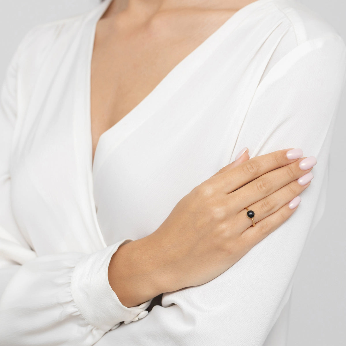 gold-plated-silver-ring-with-onyx-jp083-925-czz