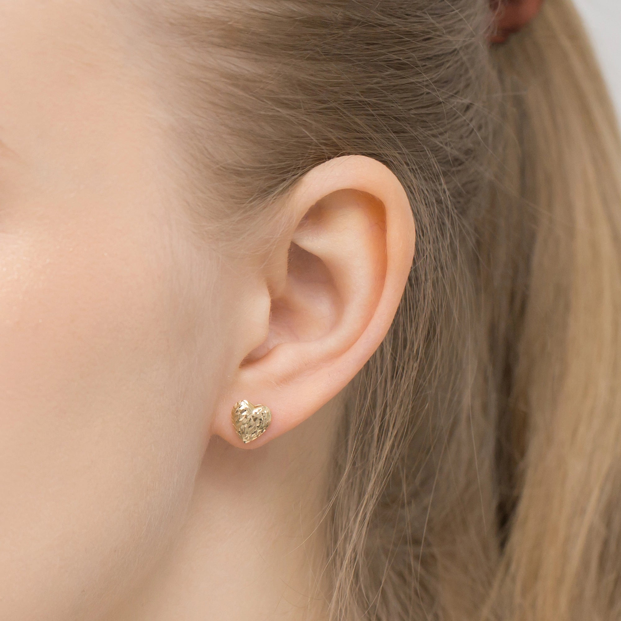 gold-stud-earrings-hearts-k-gw-620-585