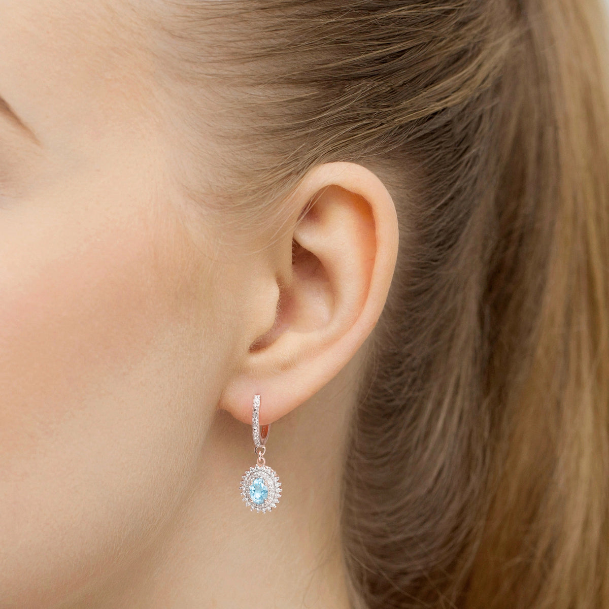 gold-earrings-with-2-x-0-50ct-topazes-and-0-442ct-additional-diamonds-k0303-tob-01