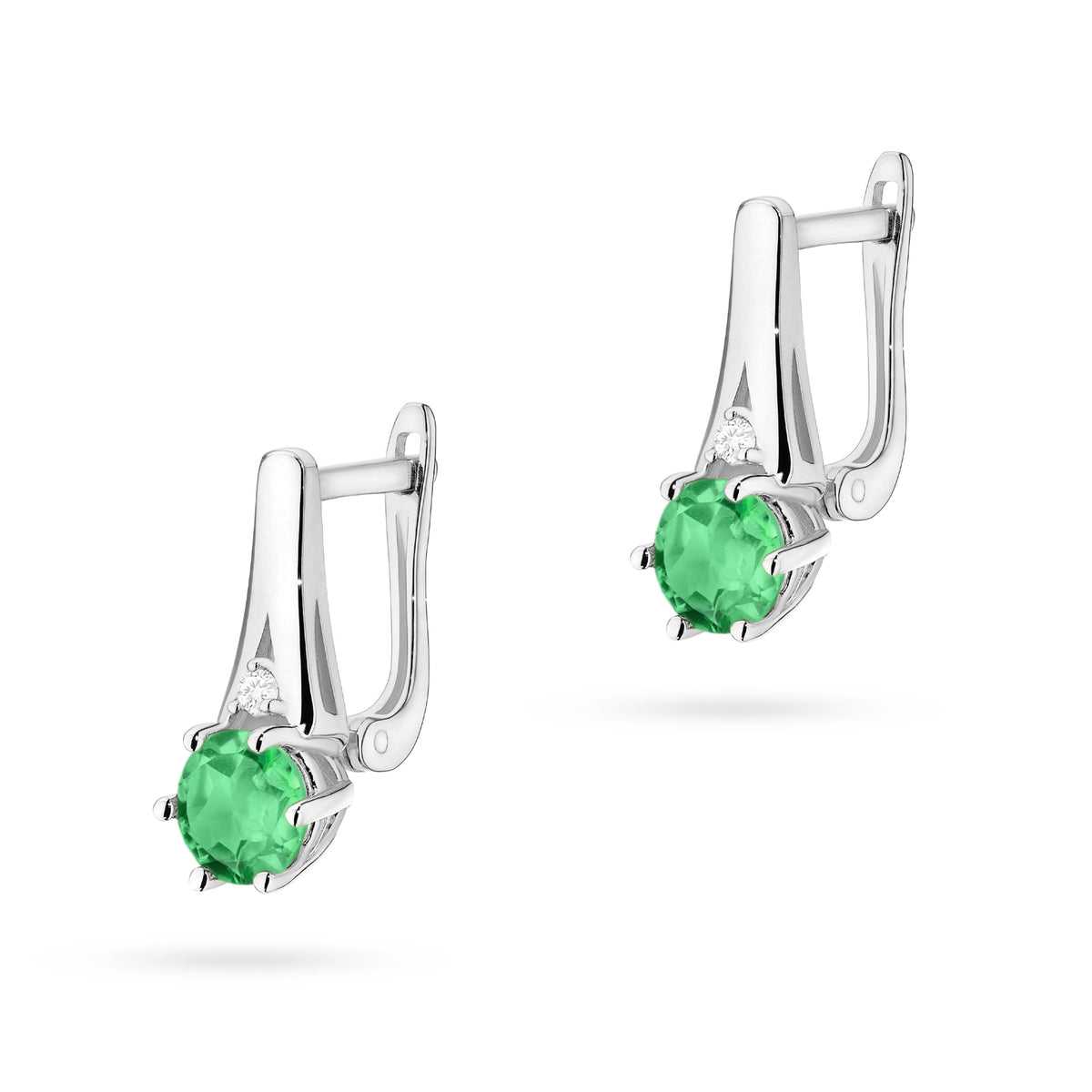 zlaté-náušnice-s-2-x-0,50ct-smaragdmi-a-0,029ct-doplnkovými-diamantmi-k0572-emg-01