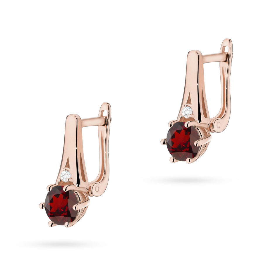 gold-earrings-with-2-x-0-50ct-garnets-and-0-029ct-additional-diamonds-k0572-gar-01