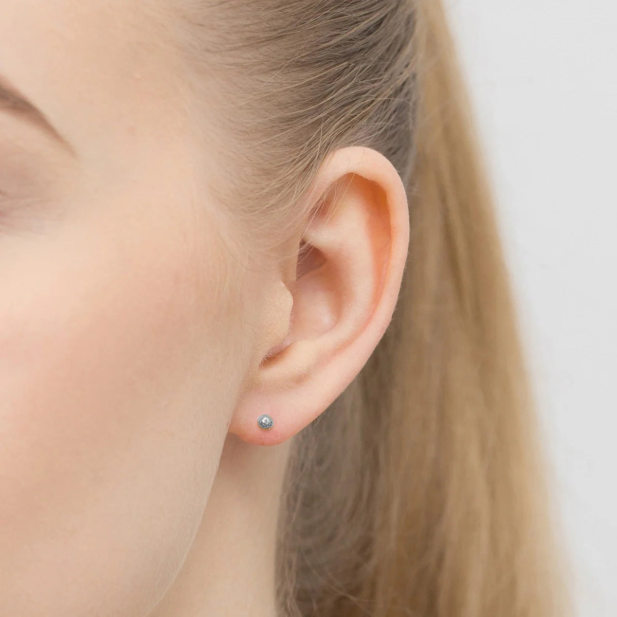 gold-single-stud-earring-3-8mm-k1401-14k-585-solo