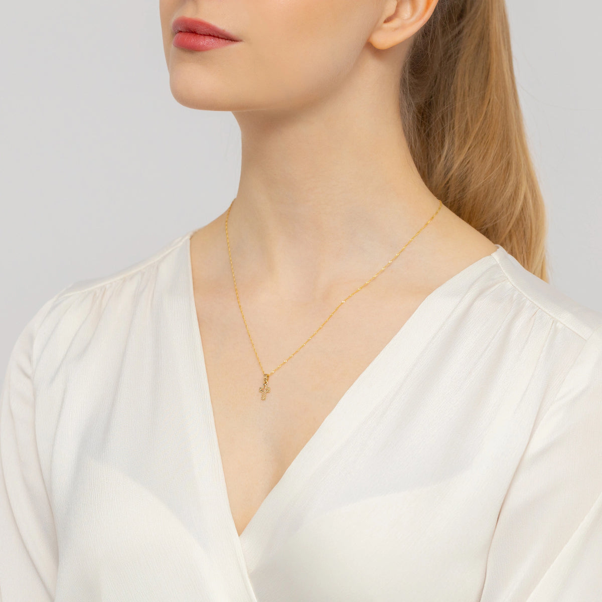 zlatý-prívesok-kríž-s-duchom-svätým-kr-gw-066-585