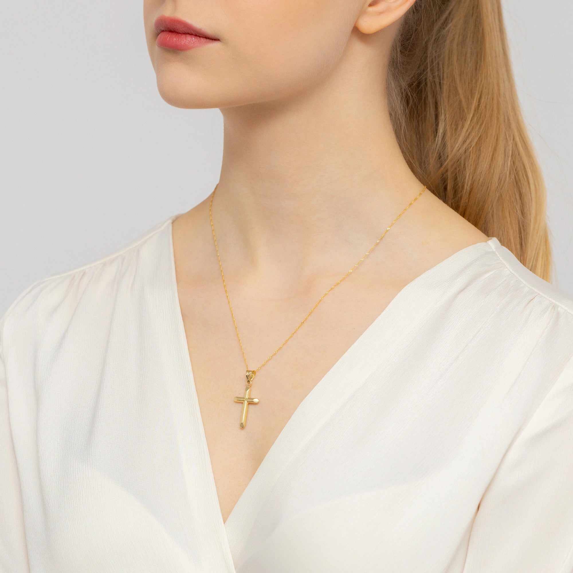 gold-cross-pendant-with-zirconia-kr-gw-071-585