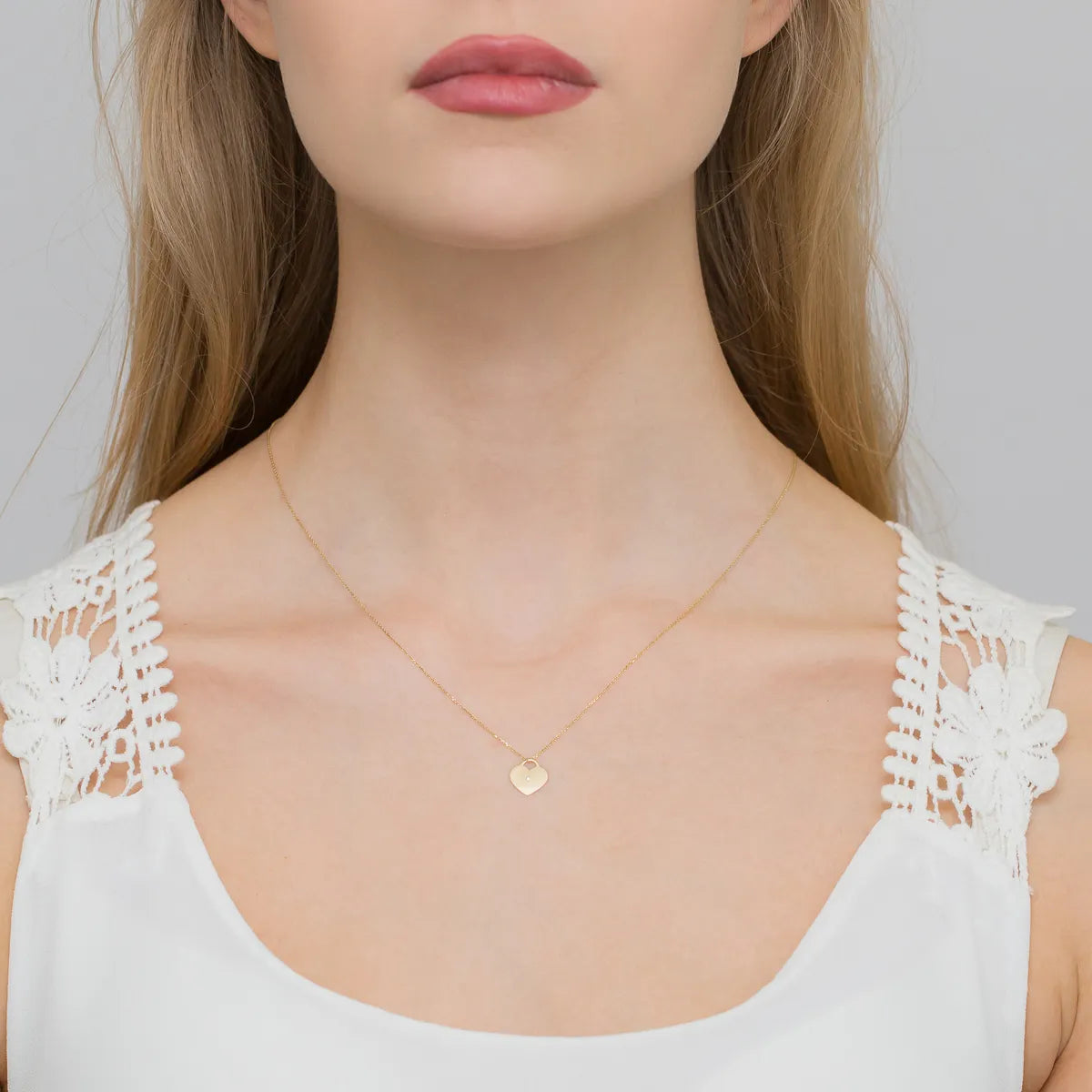 gold-necklace-with-0-005ct-diamond-n0015-diw-01