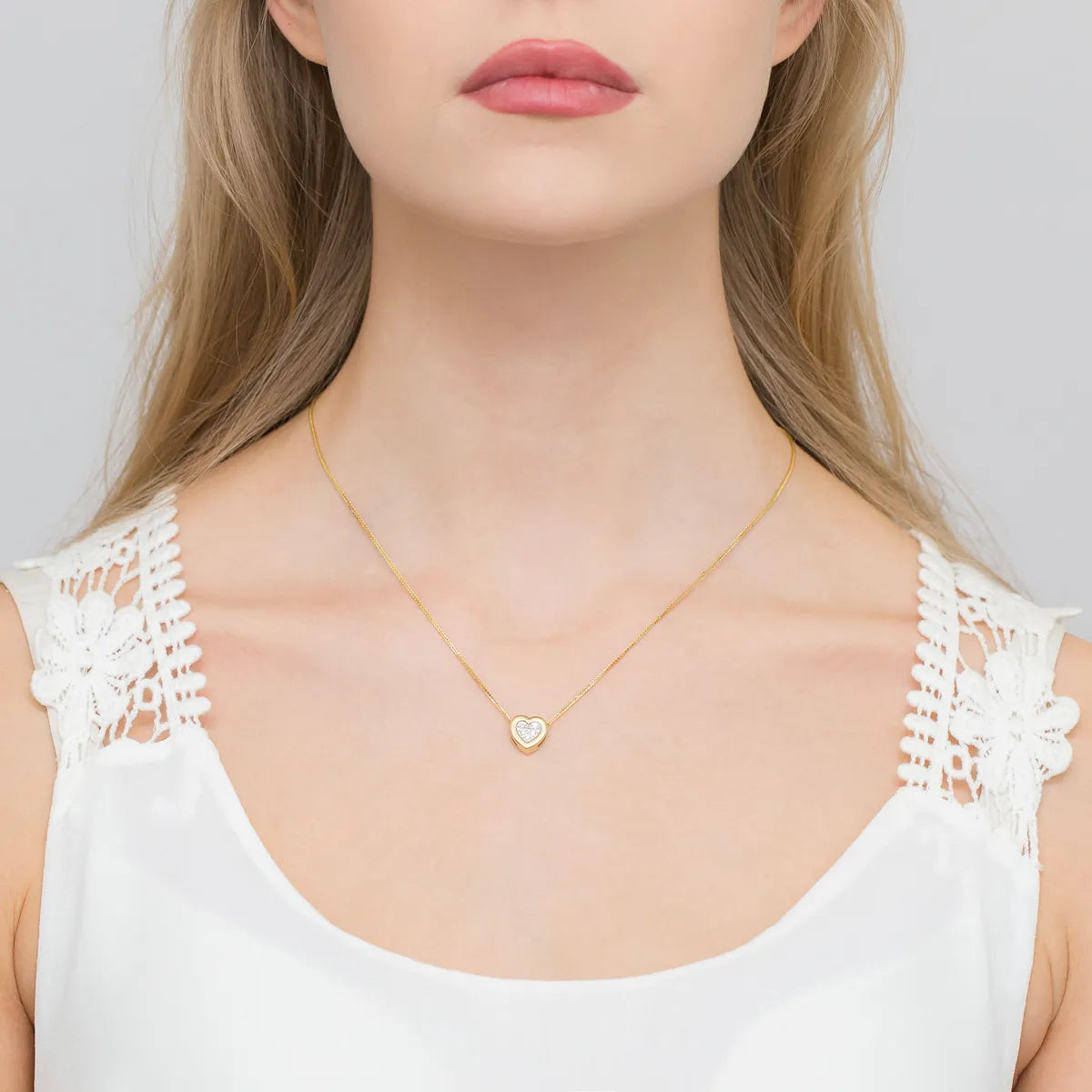 gold-celebrity-necklace-with-diamond-heart-n0018