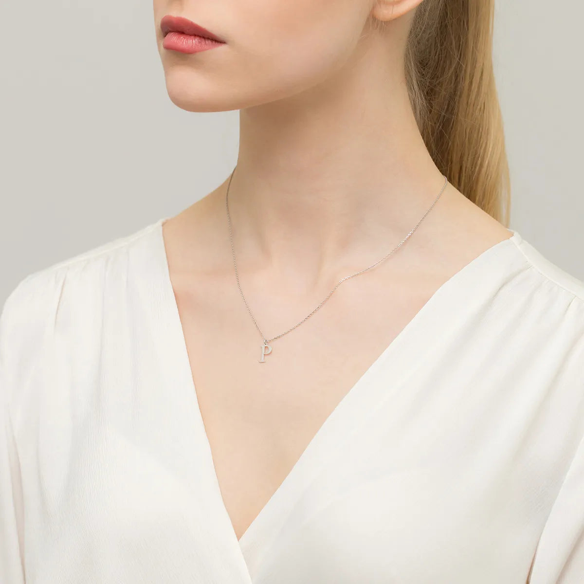 strieborný-náhrdelník-písmeno-p-n773-925-s-p