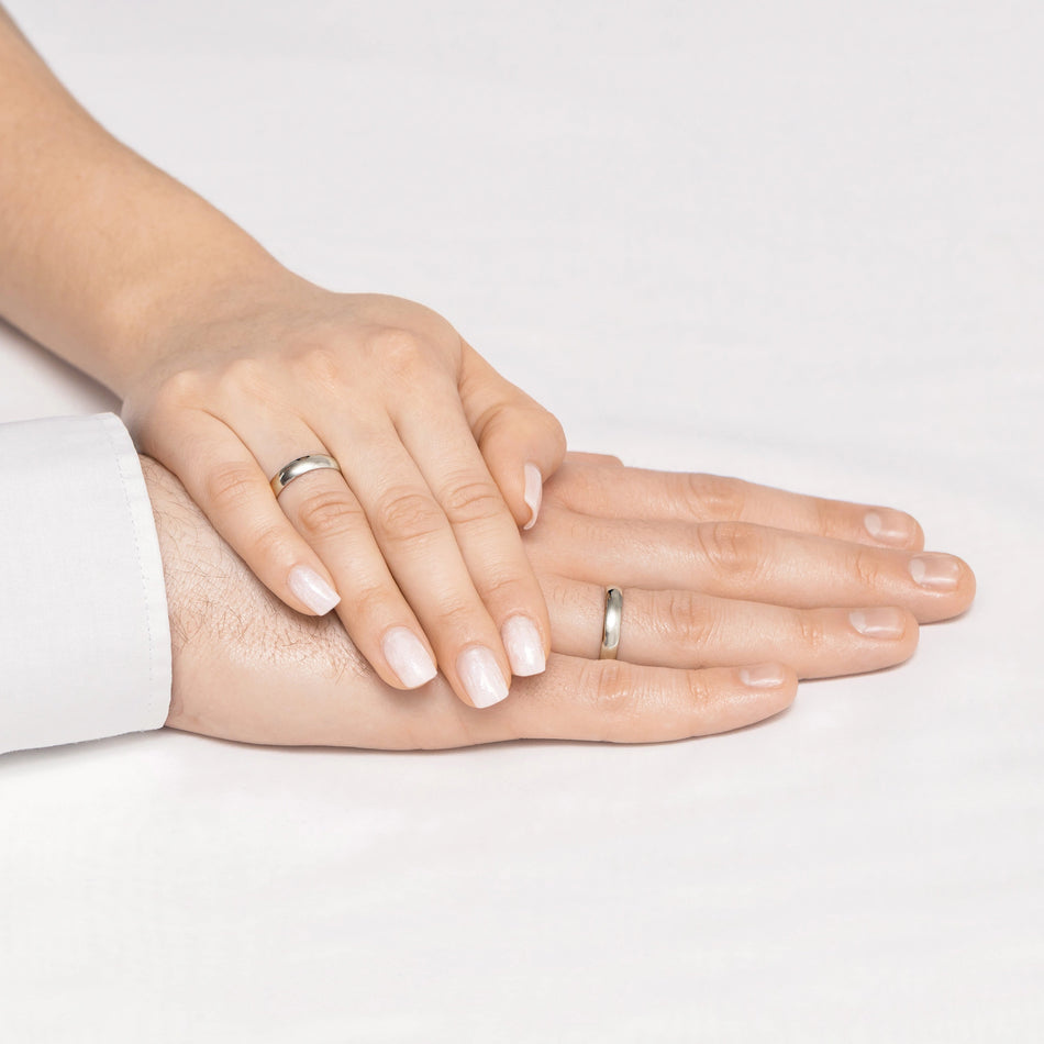 Klasické polguľaté svadobné obrúčky z bieleho zlata 4 mm