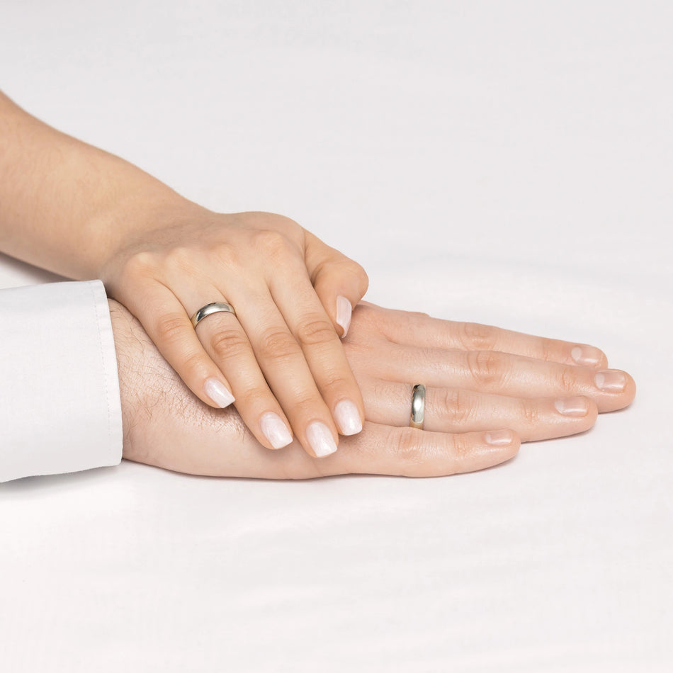 Klasický polguľatý jedinečný svadobný prsteň z bieleho zlata 5 mm