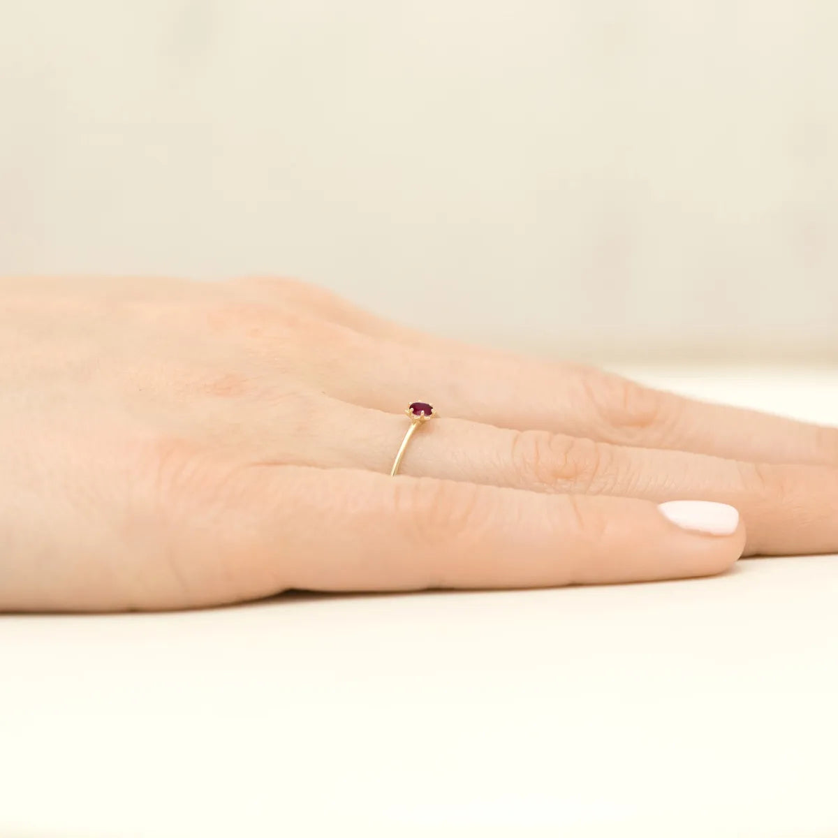 zlatý-prsteň-s-0-15ct-rubínom-p040-585-r0-15