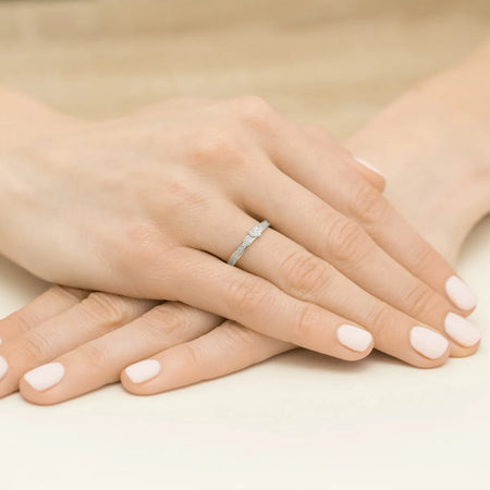 gold-ring-with-diamonds-p042-585-b0-11