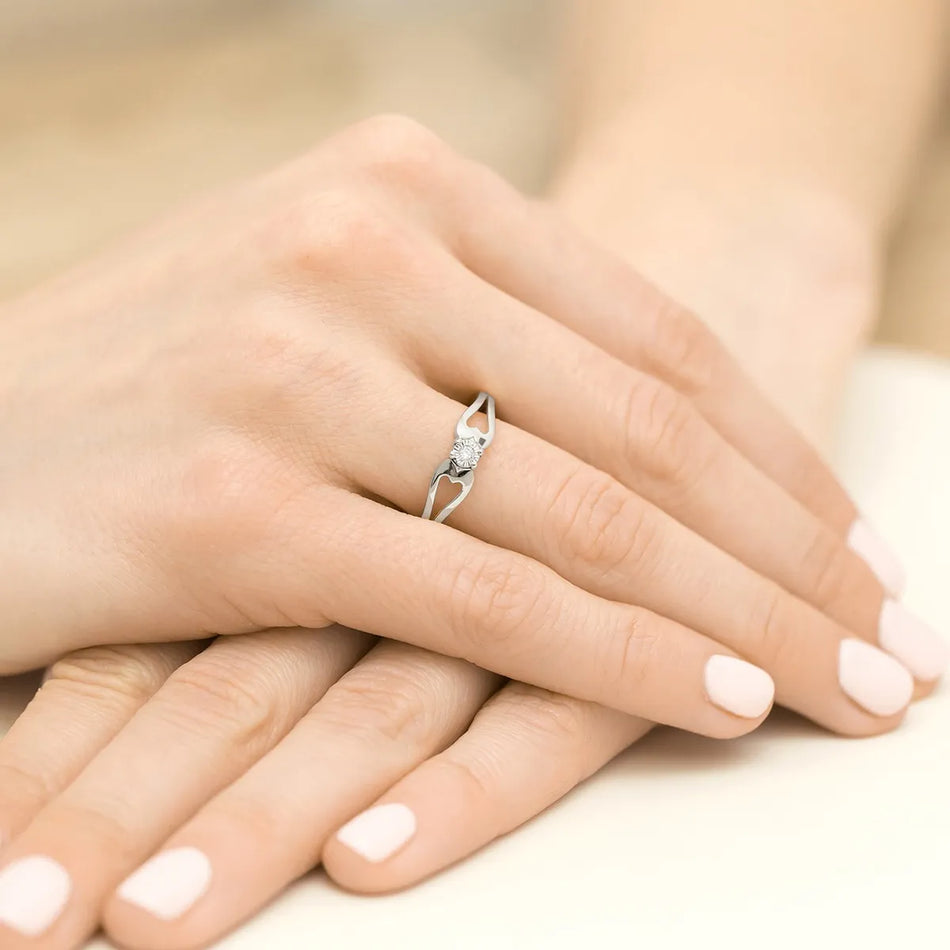 zlatý-prsteň-s-diamantom-0-03ct-p056-585-b0-03