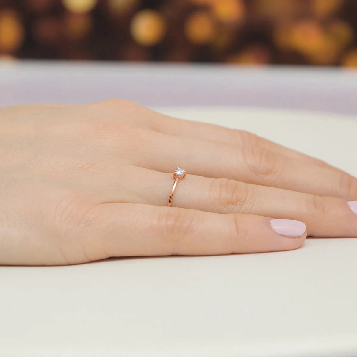 gold-ring-with-0-10ct-diamond-p129-585-b0-10