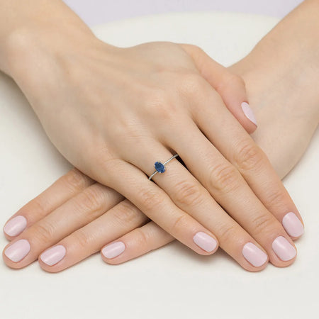 gold-ring-with-0-70ct-sapphire-p130-585-s0-70