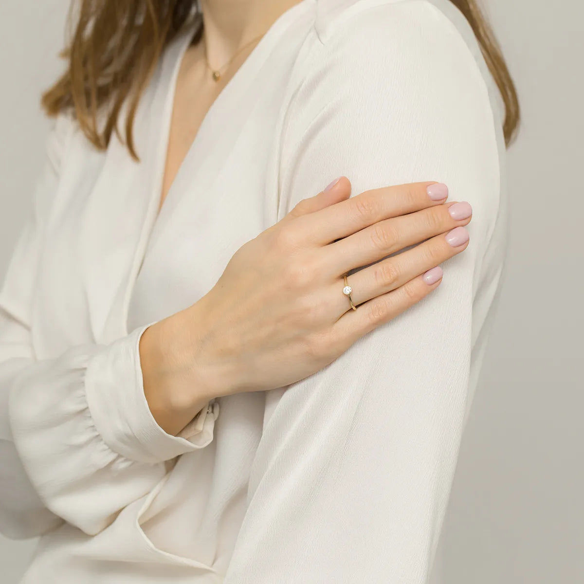 gold-ring-with-0-30ct-diamond-p150-585-b0-30