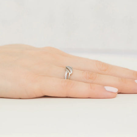 gold-ring-with-0-125ct-diamonds-p152-585-b0-12