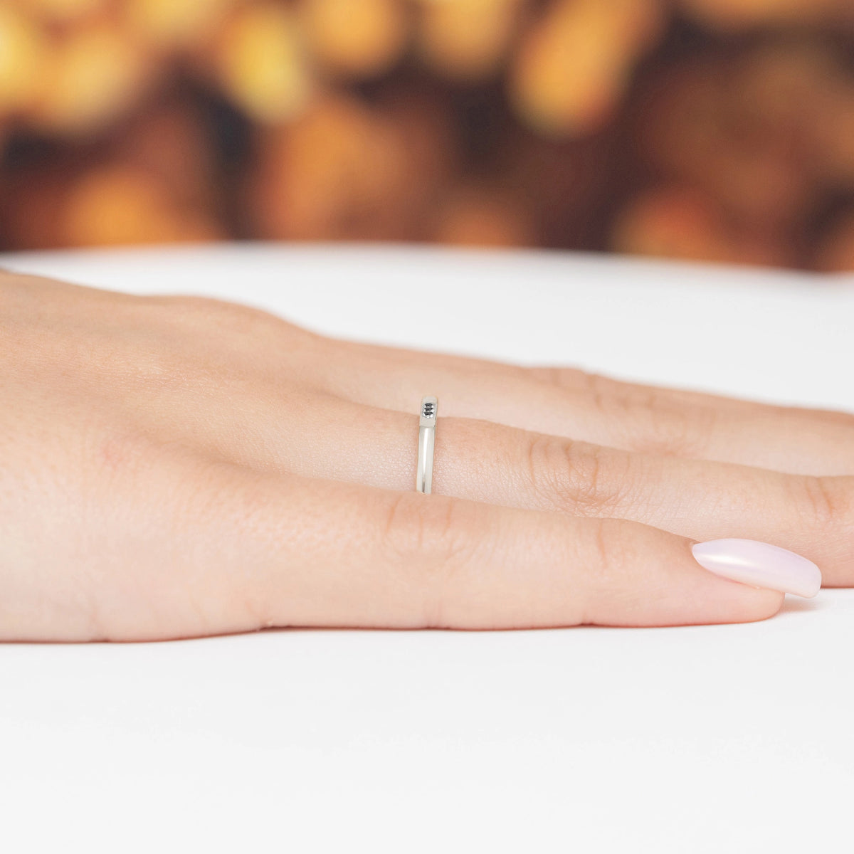 zlatý prsteň s 0,015 ct čiernymi diamantmi p166-585-cb0-015