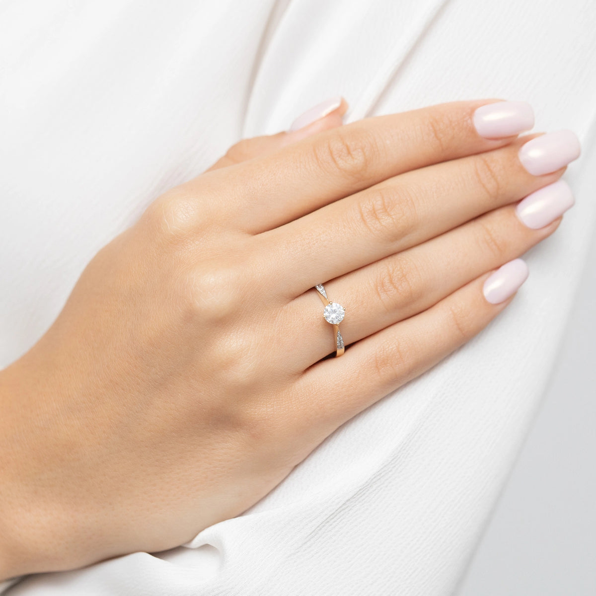 14k-gold-ring-with-zirconia-p167-585-b