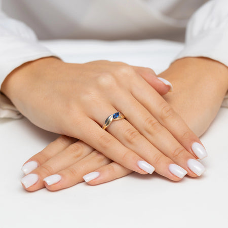 14k-gold-ring-with-blue-zirconia-p170-585-n