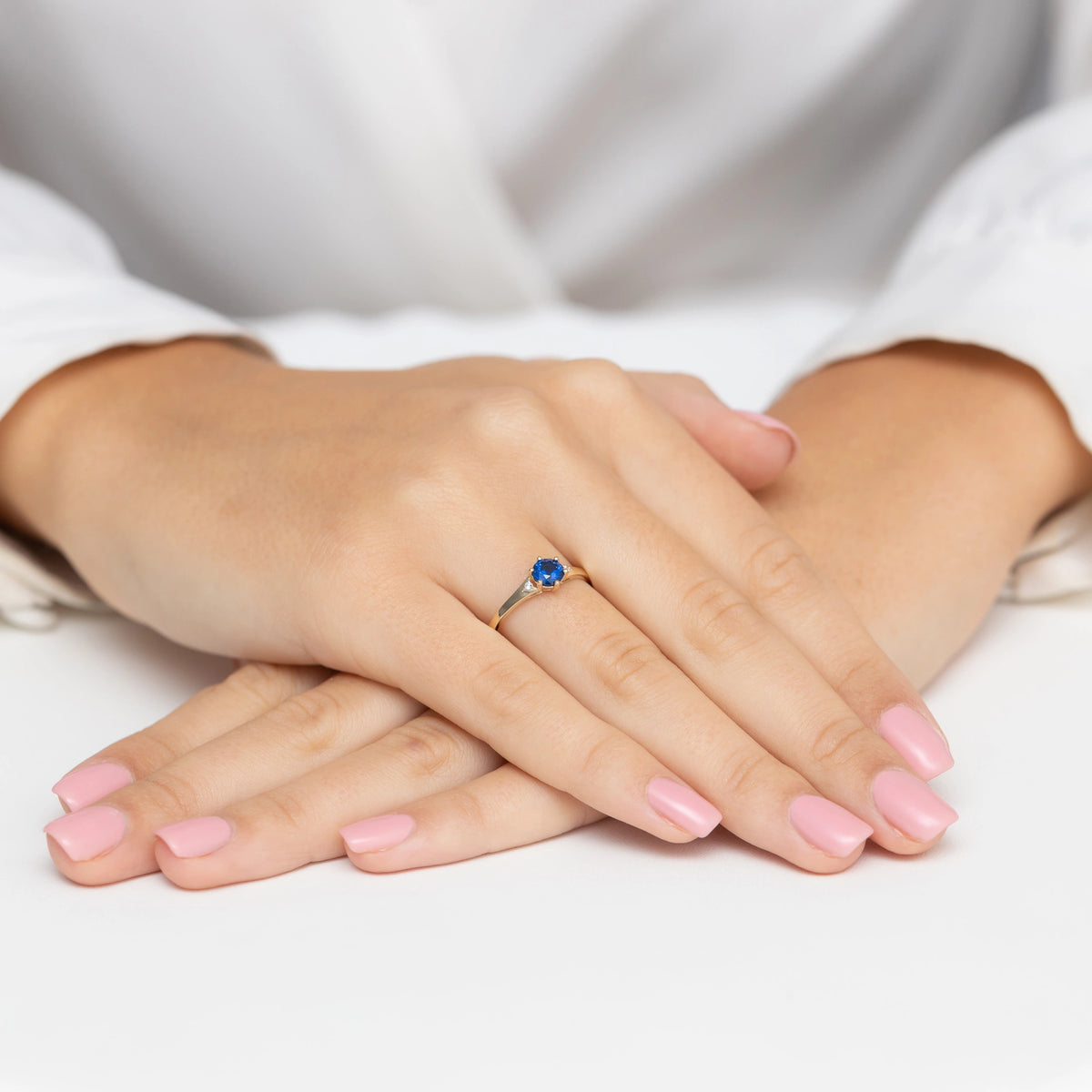 14k-gold-ring-with-dark-blue-zirconia-p177-585-g