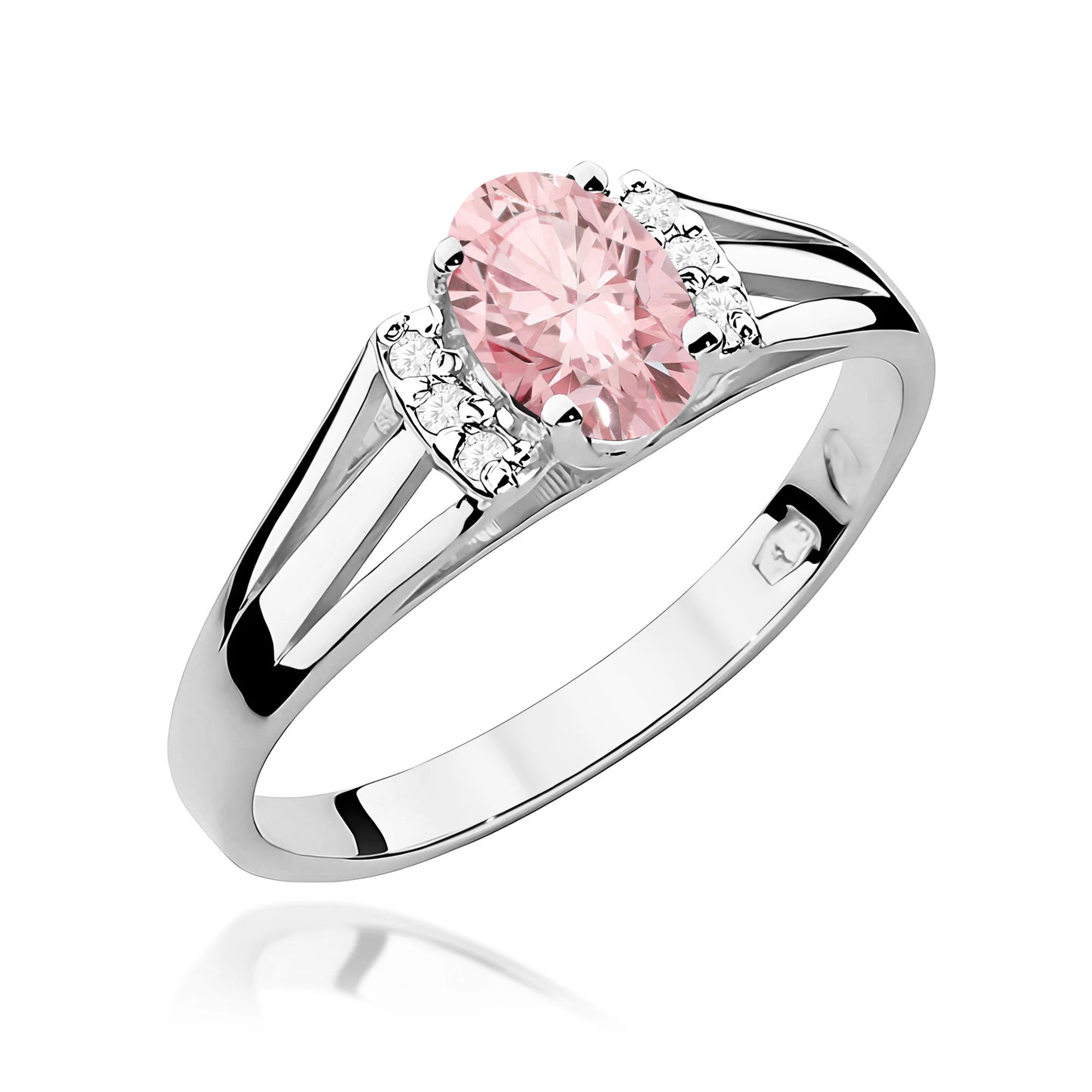 GREMARI White Gold engagement ring with Oval 0.50 ct Central and 0.052 ct Sideline Lab-grown Diamonds