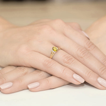Yellow Gold engagement ring with Oval 0.50 ct Central and 0.052 ct Sideline Lab-grown Diamonds - GREMARI fine jewelry